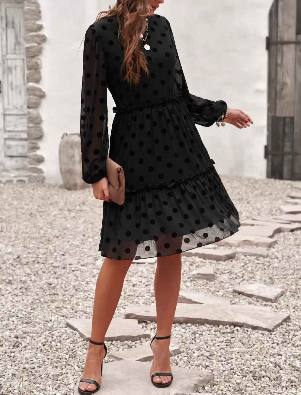 Vestido negro sales con transparencia